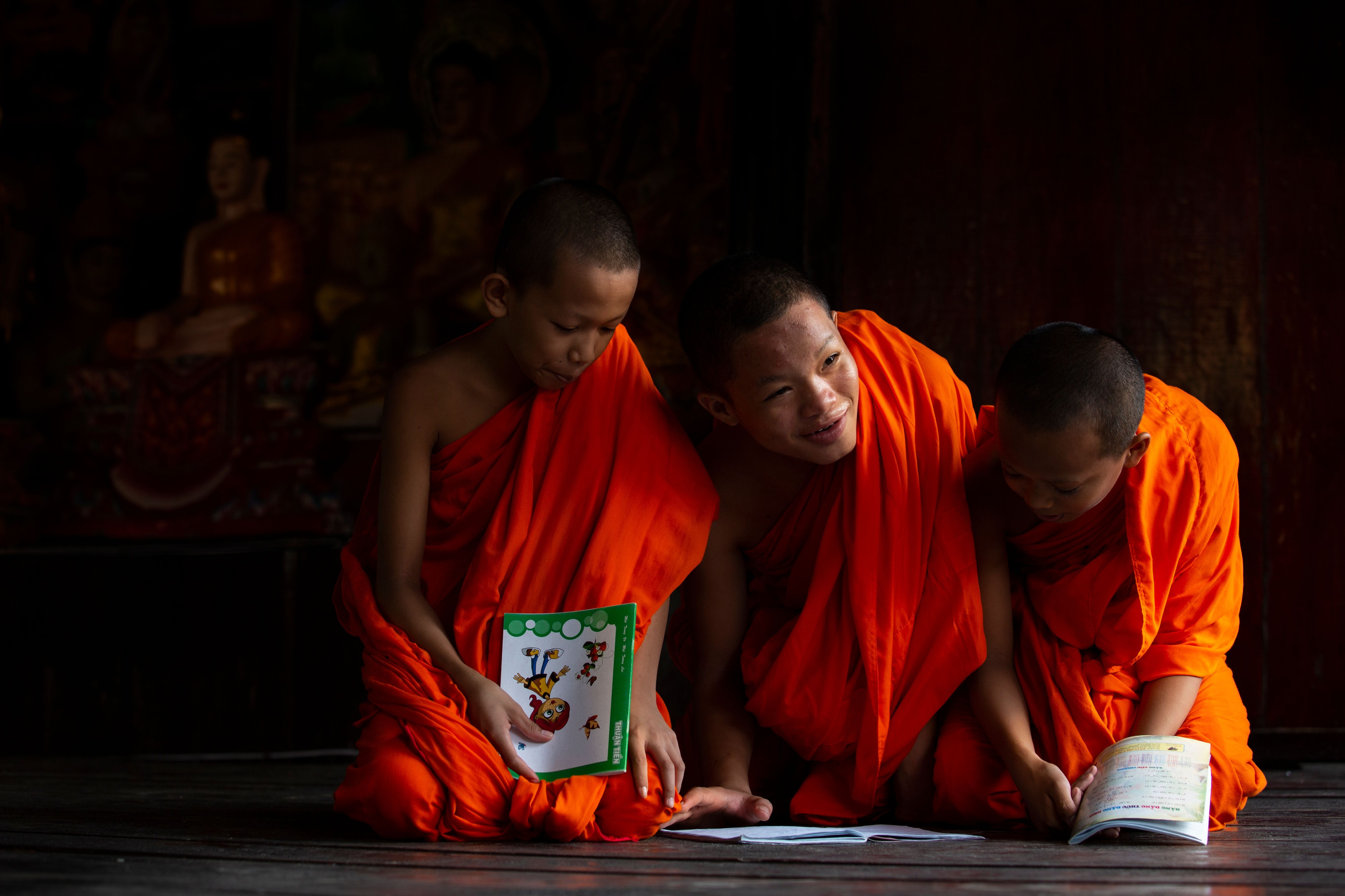 Top Buddhist Teachers and Their Teachings: Wisdom for Modern Times