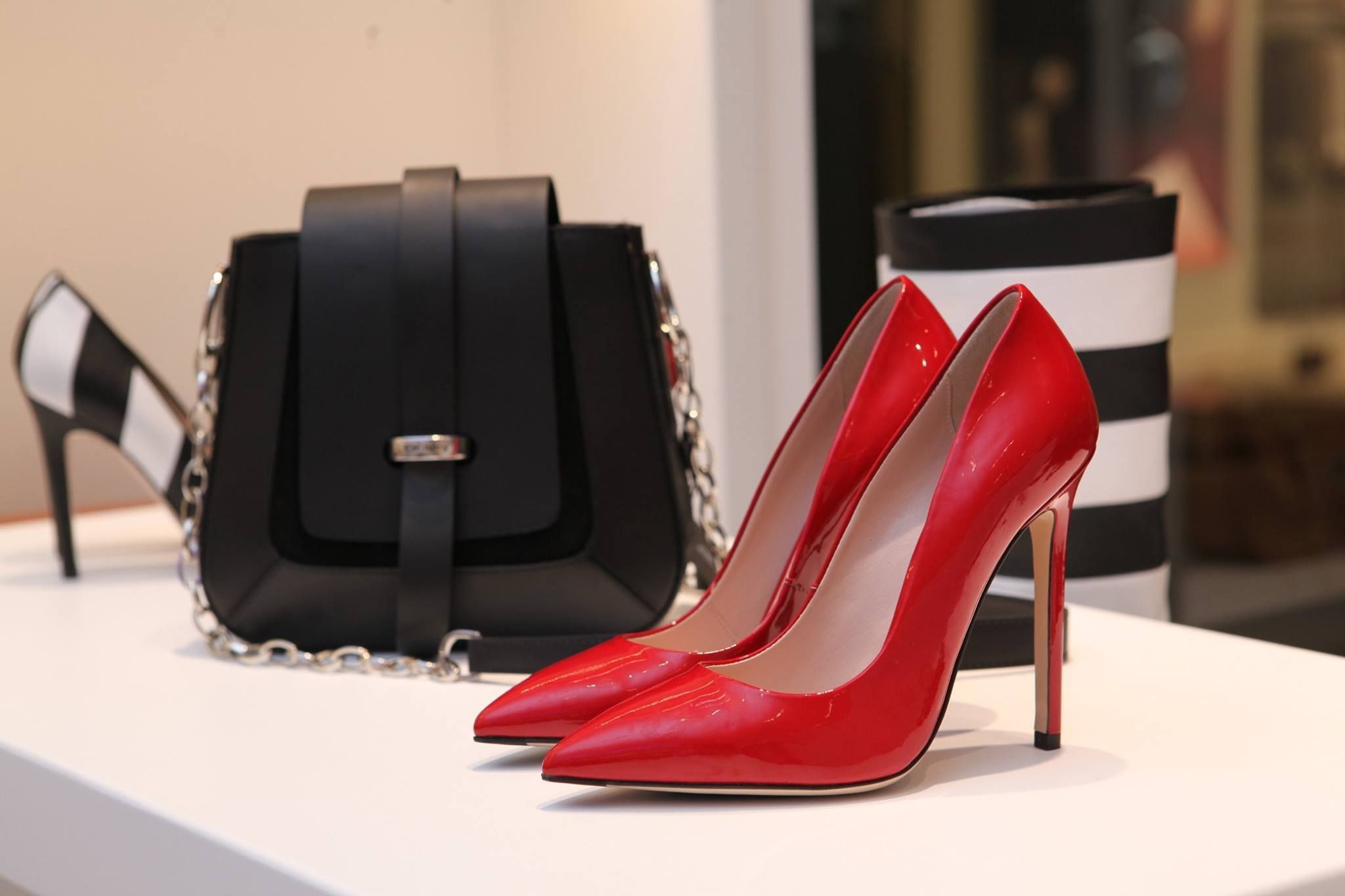 Elevate Your Style: A Guide to Styling Outfits for Women