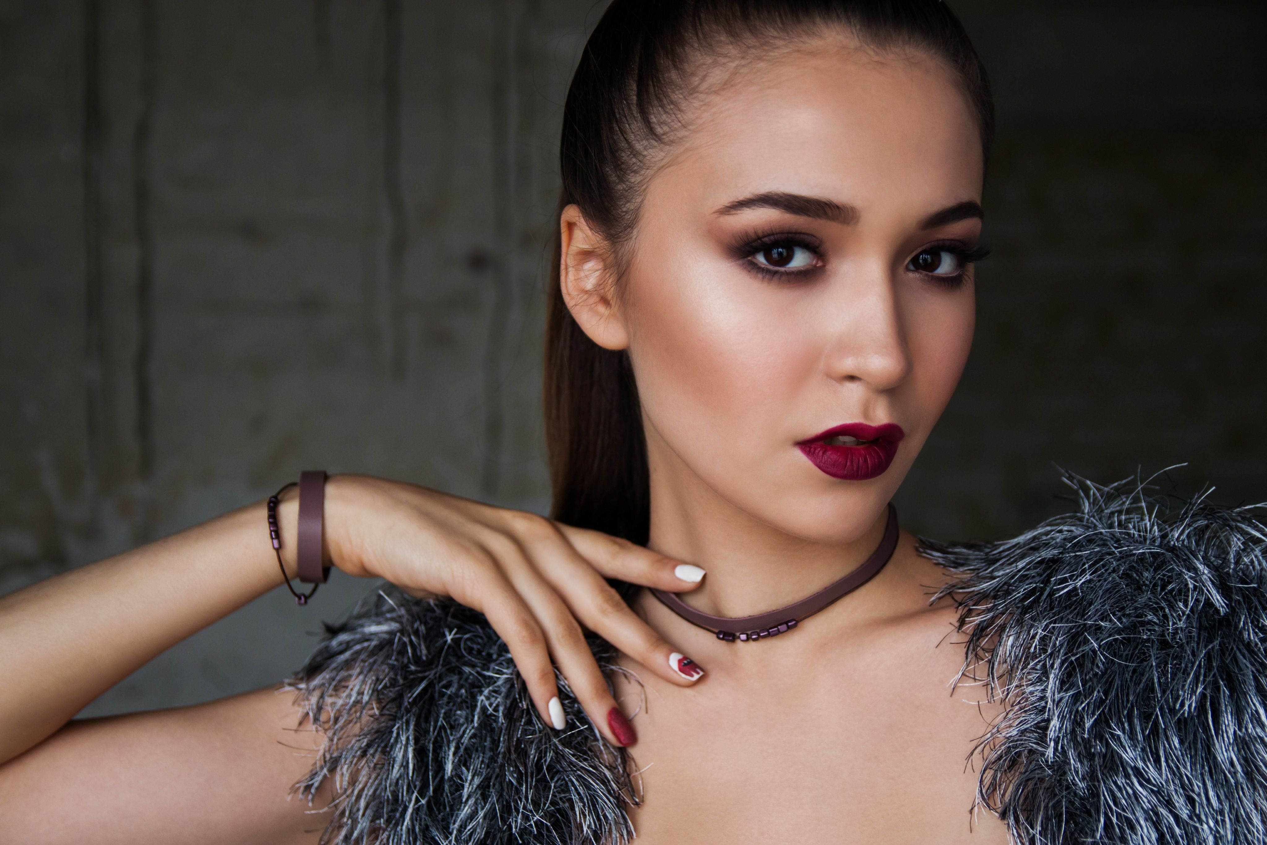 Best Beauty Influencers to Follow for Skincare and Makeup Tips