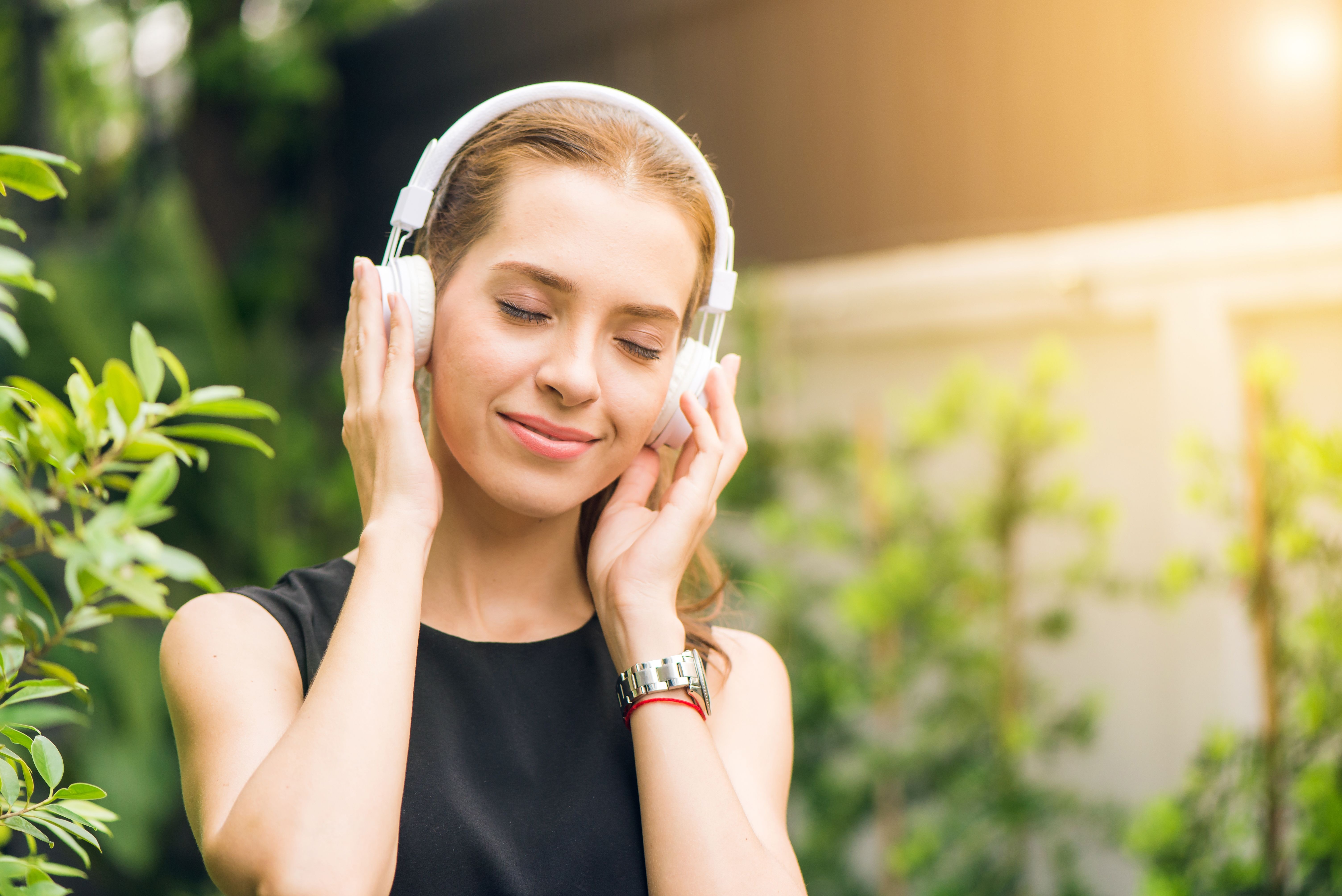 The Role of Music Therapy in Healing: A Comprehensive Guide
