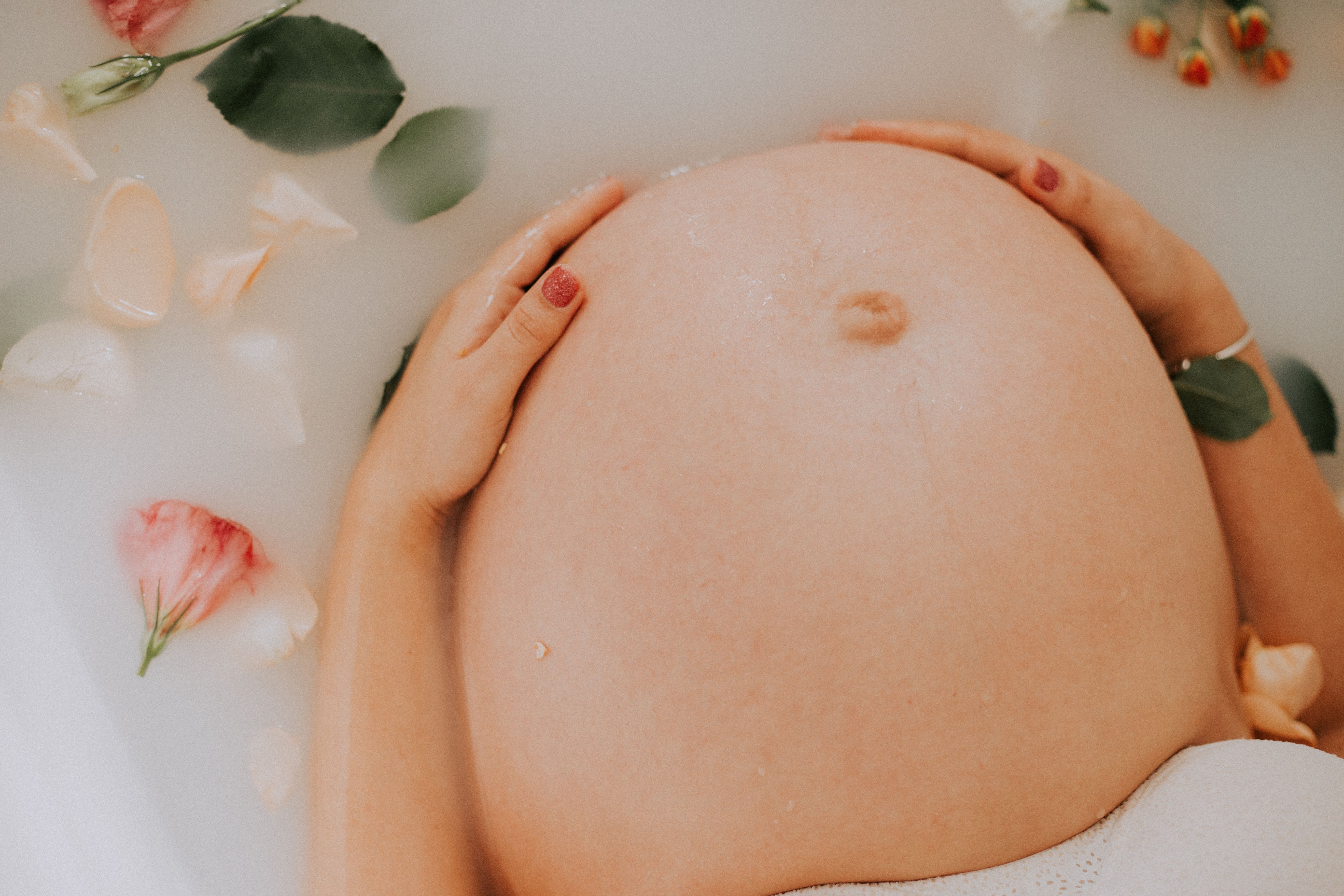 Nurturing Your Radiance: Essential Skincare Tips for a Glowing Pregnancy