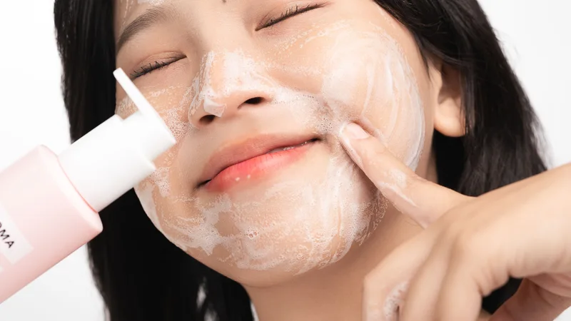 How to Remove Makeup Properly: Tips for Healthy Skin