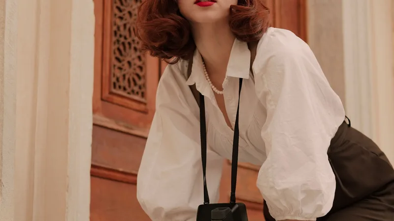 How to Shop for Vintage Clothing in India: A Comprehensive Guide
