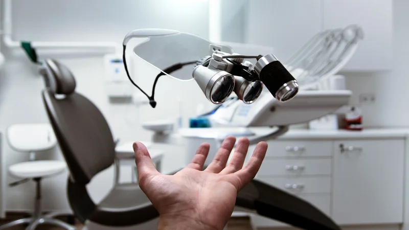 HealthTech Revolution: Wearables and Telemedicine Reshaping Your Wellness Journey