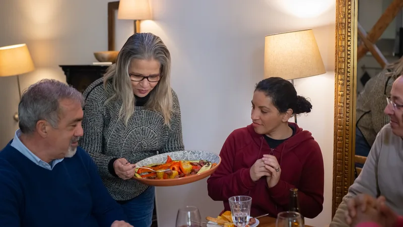 How to Host an Unforgettable Dinner Party: Tips, Ideas, and Expert Advice for a Memorable Evening