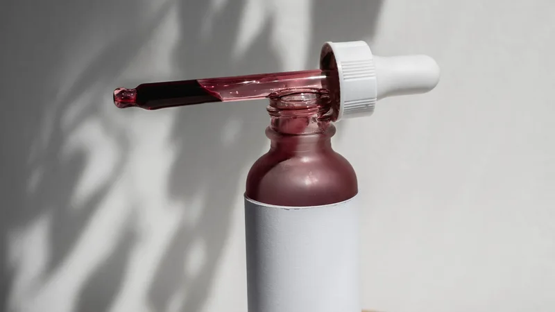 Decoding Chemical Exfoliation: Understanding AHA vs. BHA for Glowing Skin