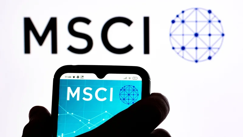 Indian Stocks Poised for Surge as Foreign Investors See China Lagging (MSCI Index)