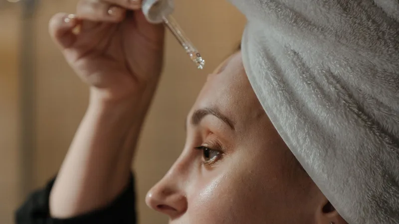Demystifying Skincare: Hydrating vs. Moisturizing - What Sets Them Apart?