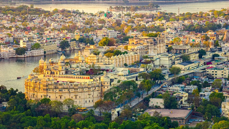 Unveiling Udaipur: A Comprehensive Travel Guide to the Jewel of Rajasthan