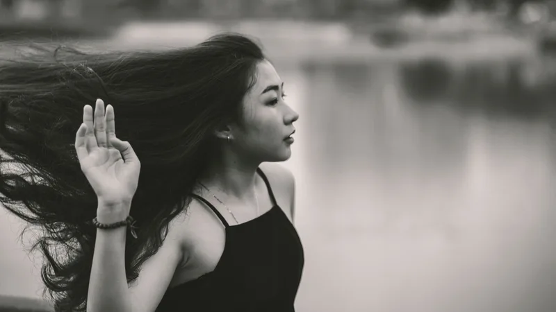 How to Achieve Shiny and Healthy Hair: Proven Tips for Lustrous Locks
