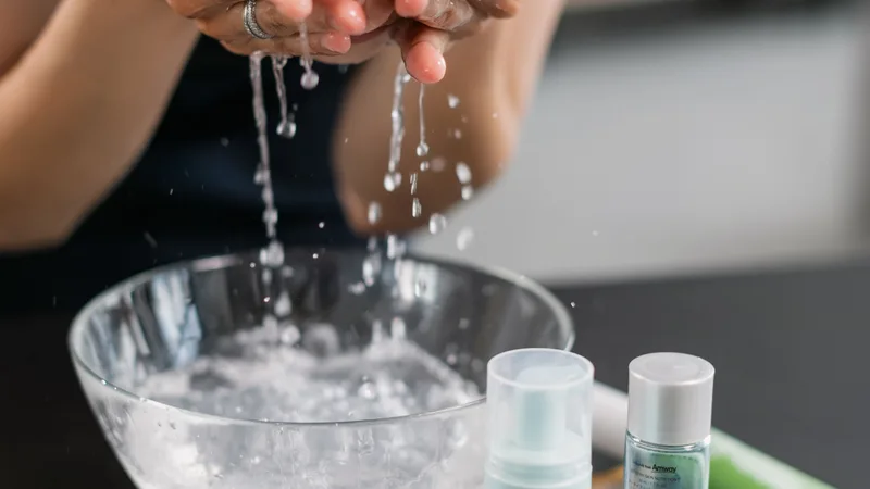 Unlocking Radiant Skin: Exploring the Benefits of Double Cleansing